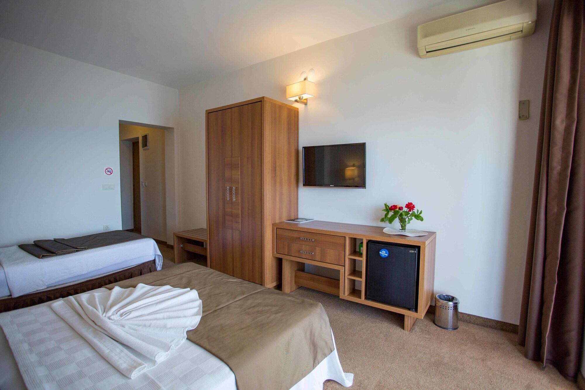 Melis Hotel Kusadasi Bagian luar foto