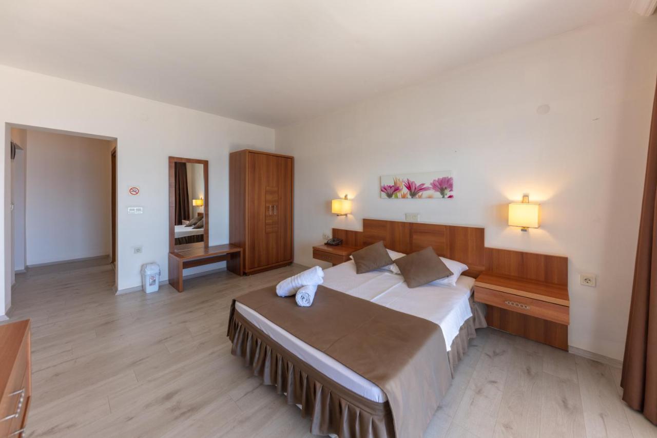 Melis Hotel Kusadasi Bagian luar foto