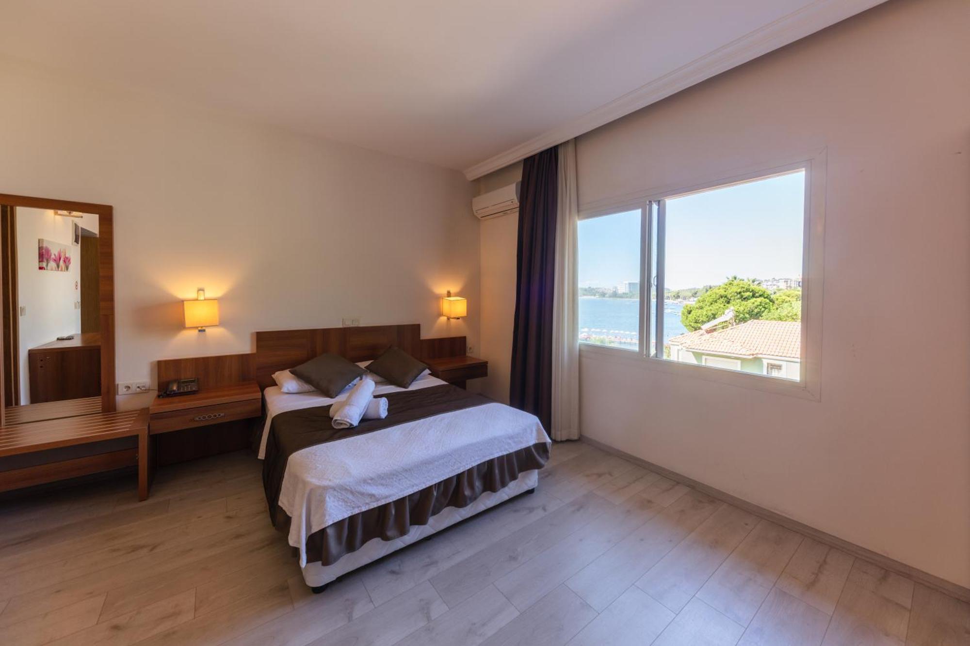 Melis Hotel Kusadasi Bagian luar foto