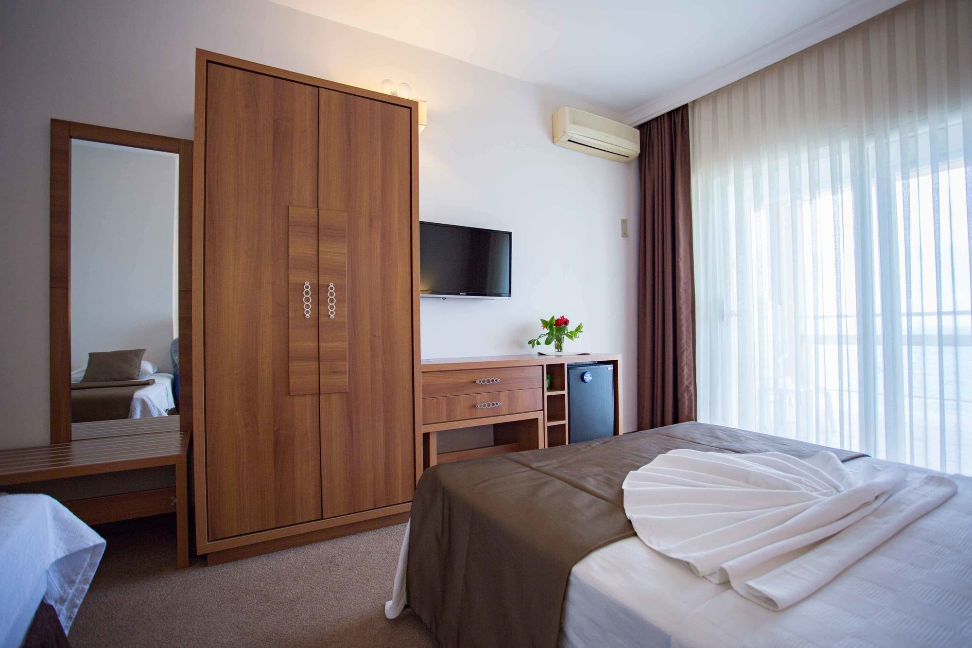 Melis Hotel Kusadasi Bagian luar foto